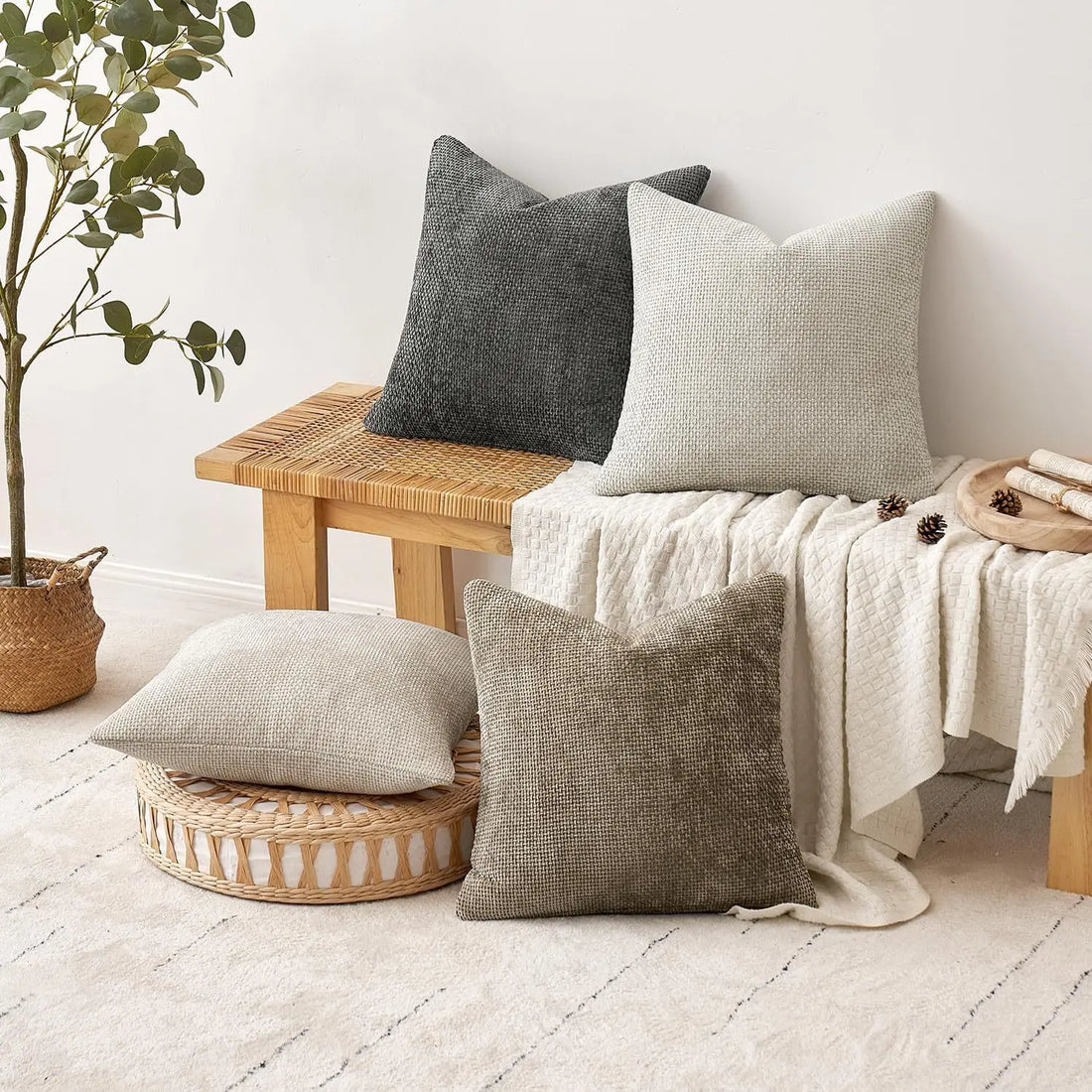2pcs Luxury  Light Grey Textured Cushion Covers